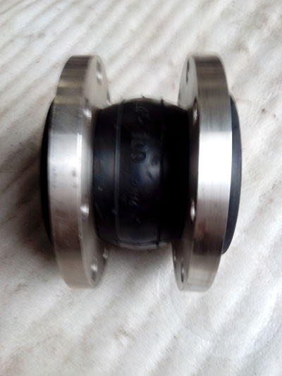 正確選擇可曲撓橡膠（jiāo）接頭的工作壓力