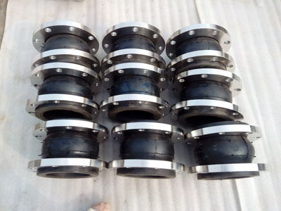 橡膠接頭廠家對（duì）產品更加（jiā）完（wán）善